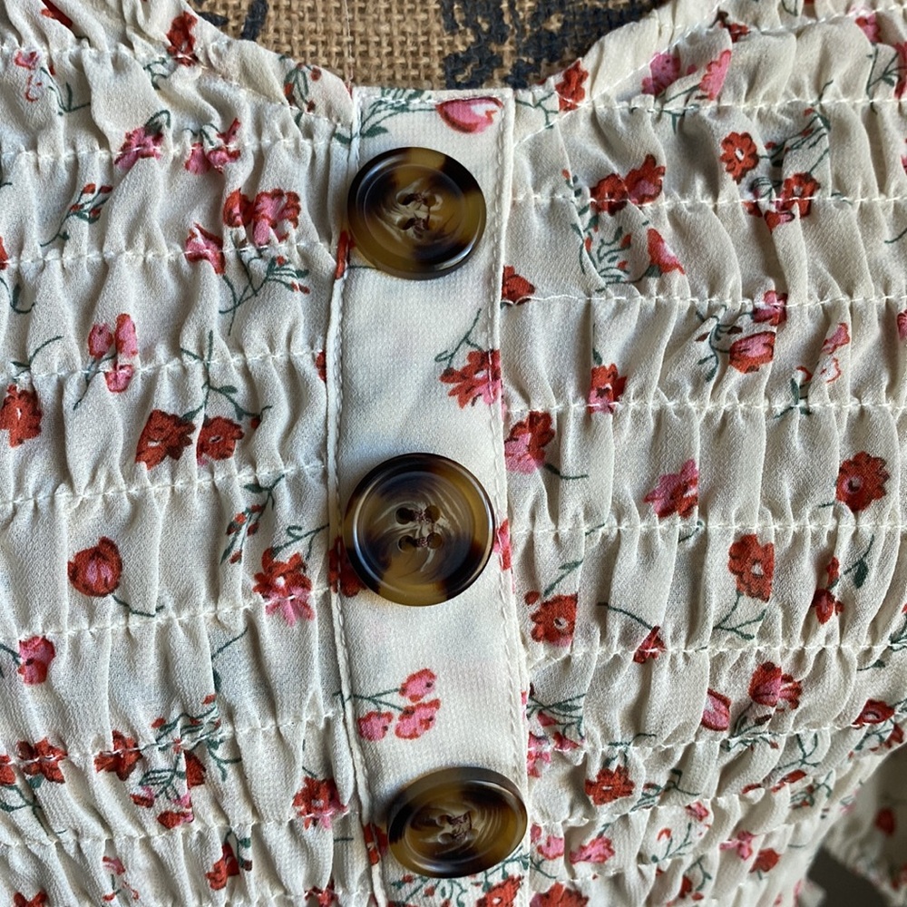 Floral Print Shirred Blouse - Picture 4 of 5